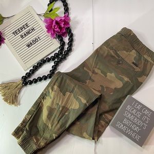 Express jogger light weight denim SIZE 34